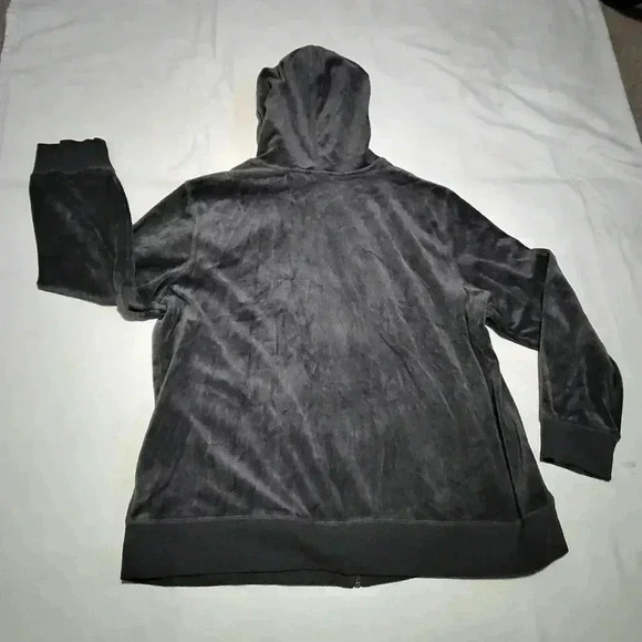 Basic Edition Hoodie NWT - Picture 2 of 3